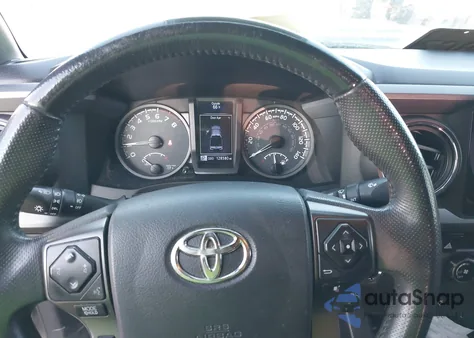 2017 Toyota Tacoma Trd Sport z USA, uszkodzony, nr VIN 3TMBZ5DNXHM006866